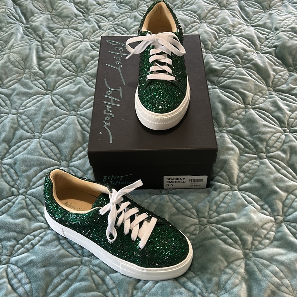 Betsey Johnson emerald sneakers size 6.5 new in box
